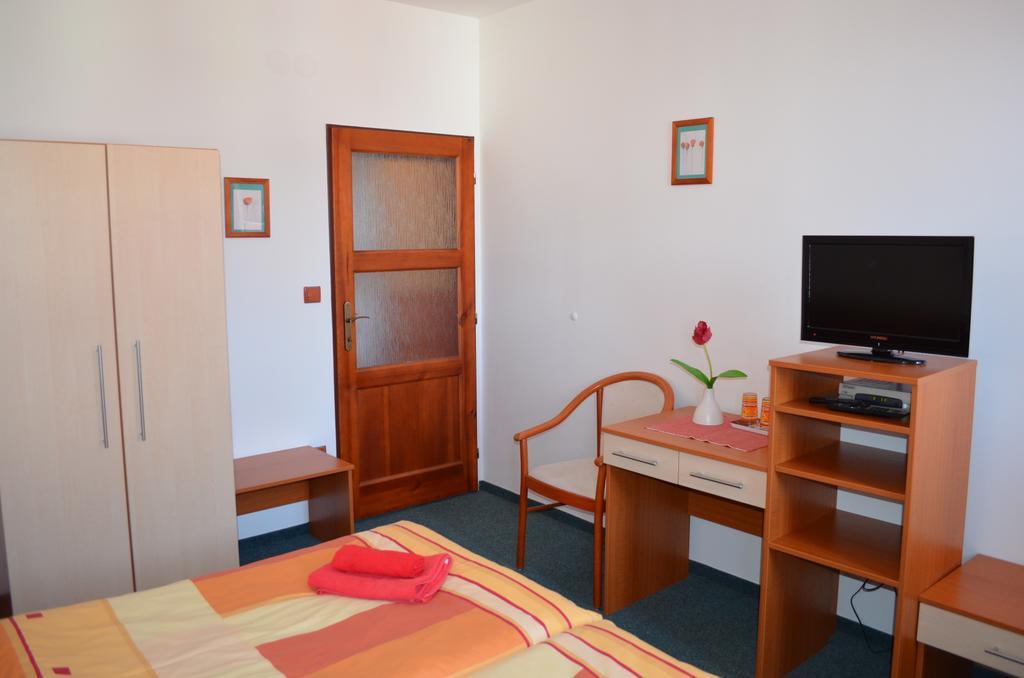 Hotel U Kapra Lázně Bělohrad Εξωτερικό φωτογραφία