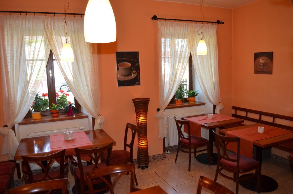 Hotel U Kapra Lázně Bělohrad Εξωτερικό φωτογραφία