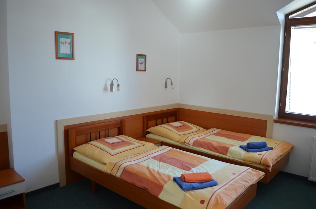 Hotel U Kapra Lázně Bělohrad Δωμάτιο φωτογραφία