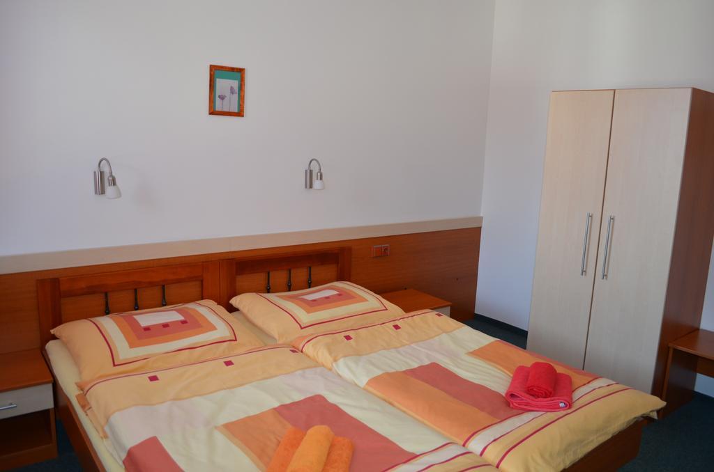 Hotel U Kapra Lázně Bělohrad Δωμάτιο φωτογραφία