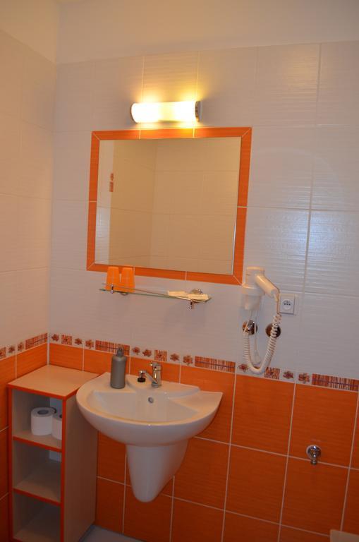 Hotel U Kapra Lázně Bělohrad Δωμάτιο φωτογραφία